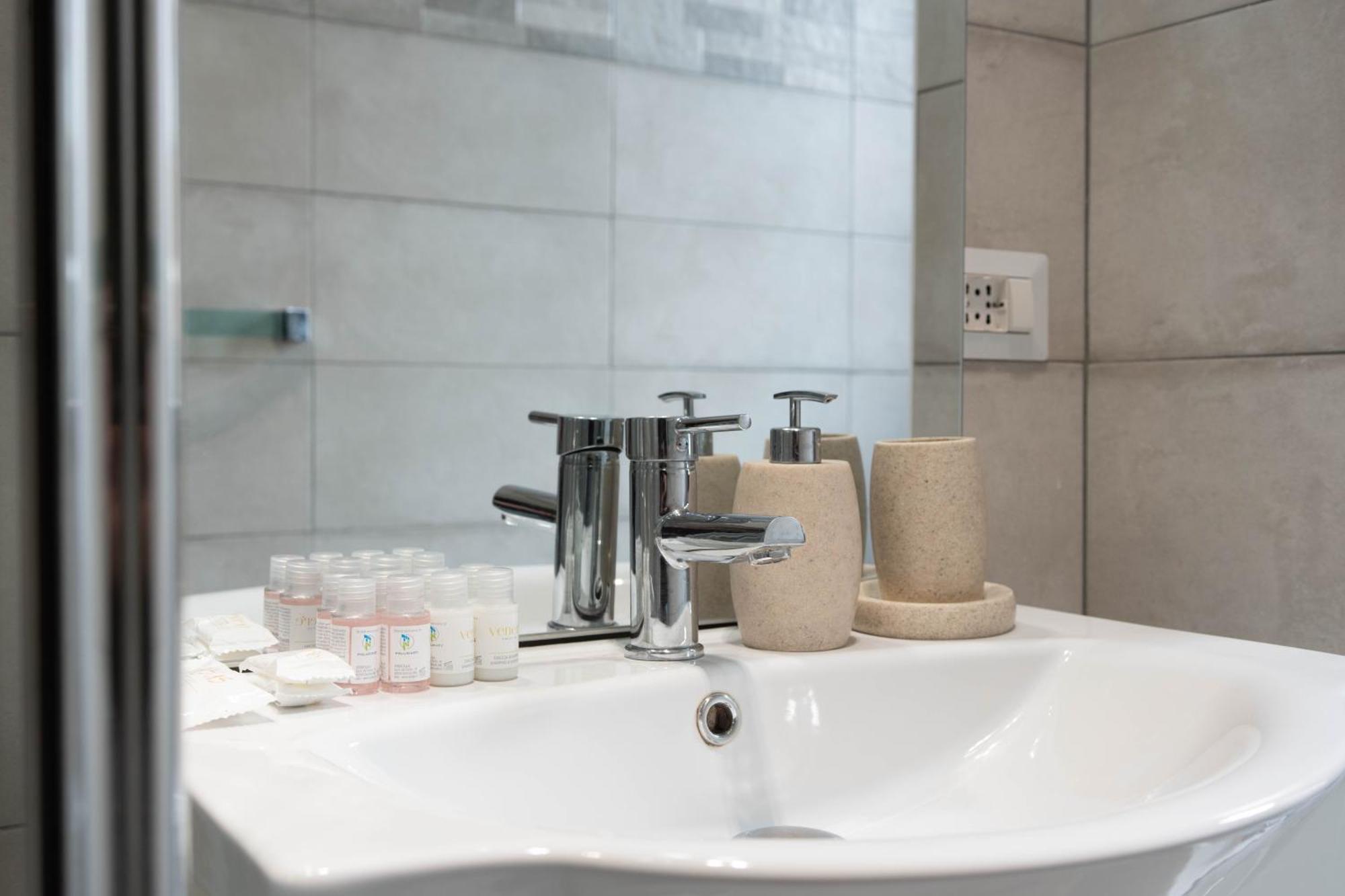 Suite 12 Milano Centro Parking Free Exterior photo